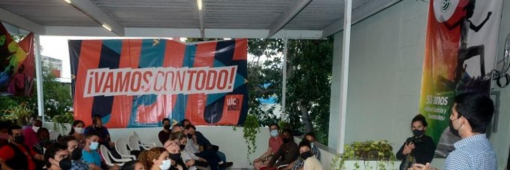 Dialogando con Jovenes